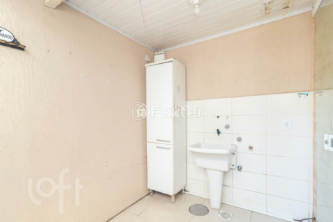 Image 9 - 887596