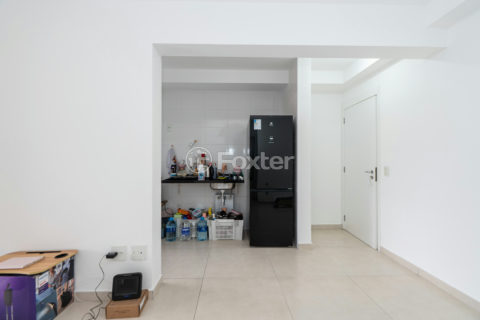 Image 19 - 887672