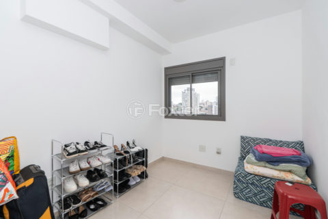 Image 11 - 887672