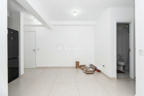 Image 8 - 887672