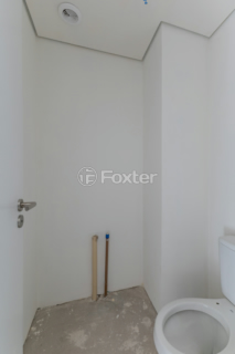 Image 19 - 887695