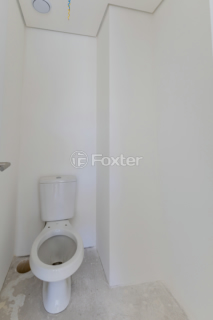 Image 30 - 887696