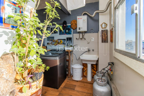 Image 34 - 887712