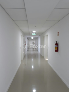 Image 5 - 887738