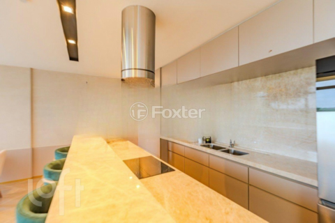 Image 30 - 887778