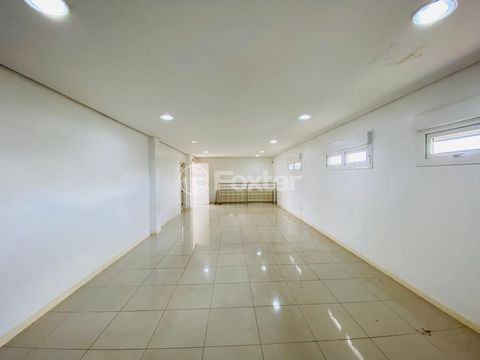 Image 7 - 887802