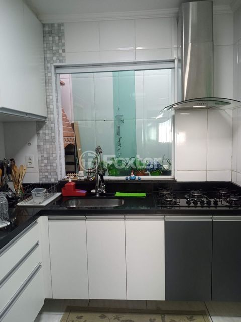 Image 4 - 887844