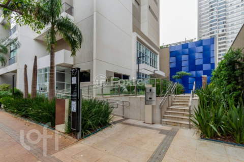 Image 30 - 887863