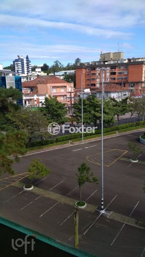 Image 10 - 887941