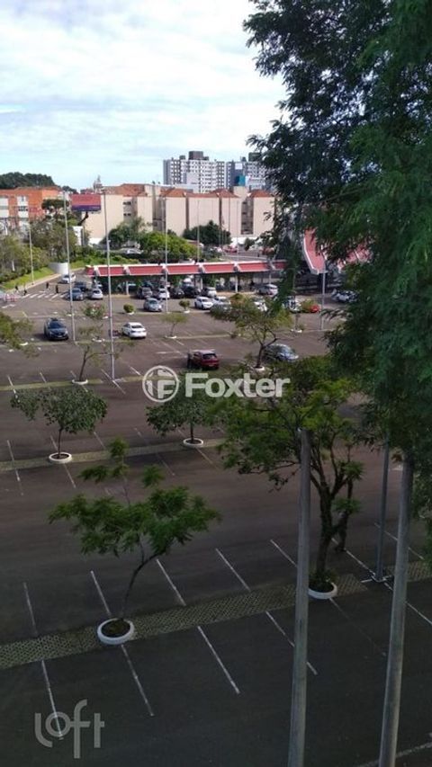 Image 11 - 887941