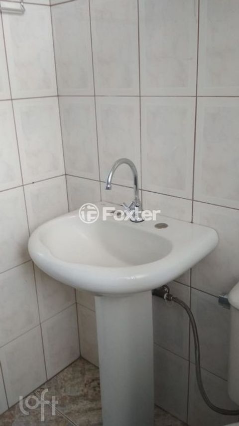 Image 9 - 887941