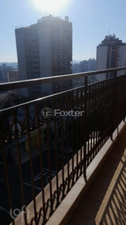 Image 17 - 887980