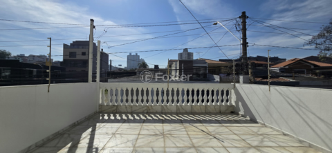 Image 18 - 887997