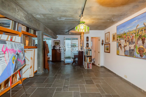 Image 76 - 887999
