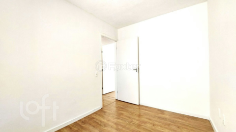 Image 7 - 888052
