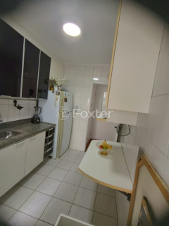 Image 7 - 888056