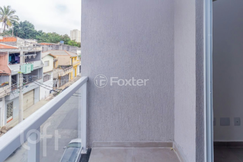 Image 4 - 888106