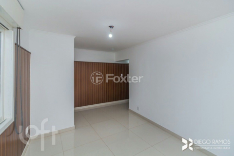 Image 9 - 888139