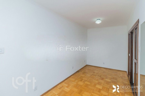 Image 11 - 888139