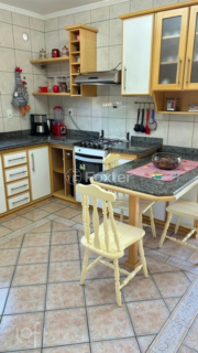 Image 9 - 888140