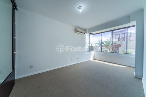 Image 21 - 888253