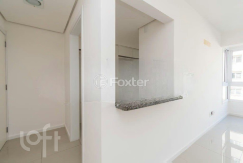 Image 4 - 888295