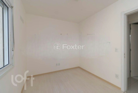 Image 10 - 888295