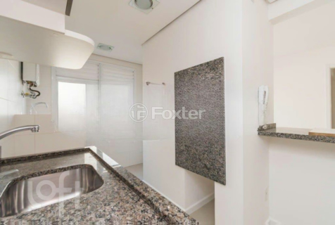 Image 7 - 888295