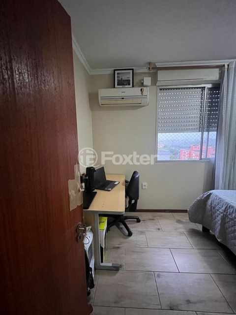 Image 8 - 888385