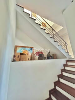 Image 11 - 888478