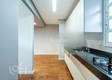 Image 6 - 888517