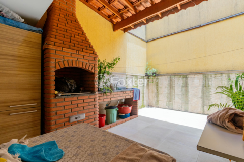 Image 33 - 888525