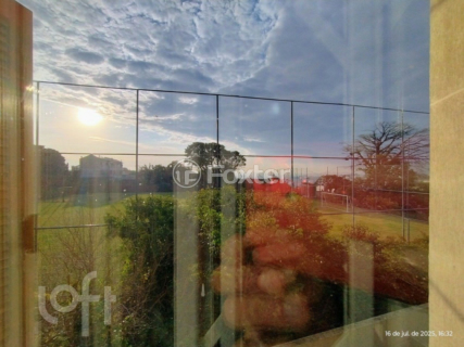 Image 17 - 888541