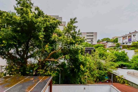 Image 27 - 888581