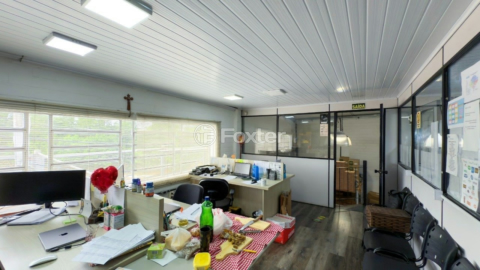 Image 11 - 888608