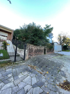 Image 4 - 888611