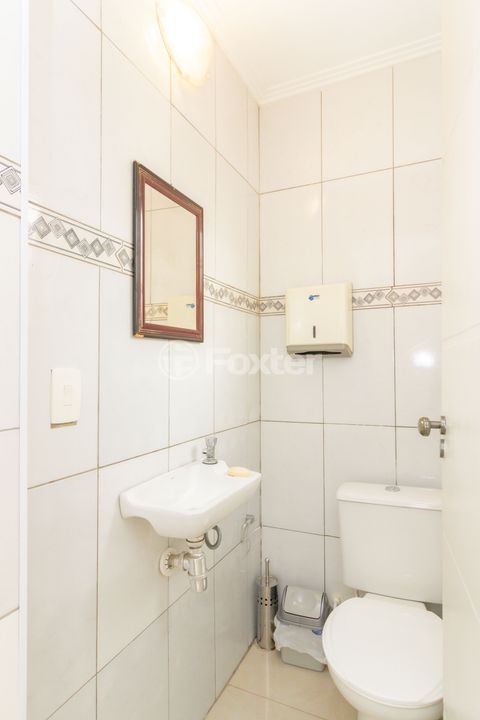 Image 37 - 888620