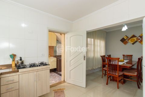 Image 27 - 888620