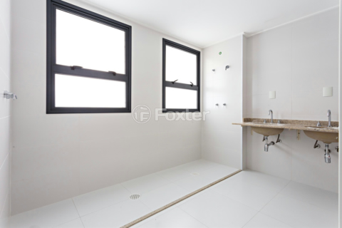 Image 22 - 888627
