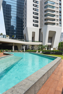 Image 32 - 888627
