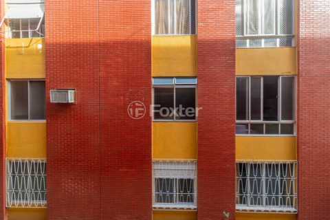 Image 4 - 888646