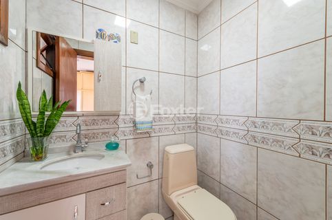 Image 7 - 888741