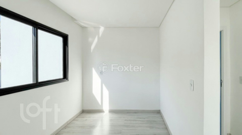 Image 17 - 888758