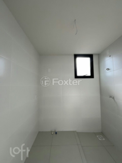 Image 8 - 888803