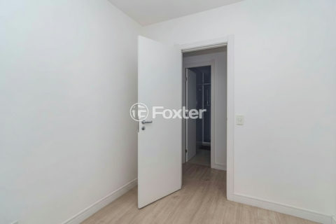 Image 14 - 888862