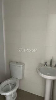 Image 15 - 888878