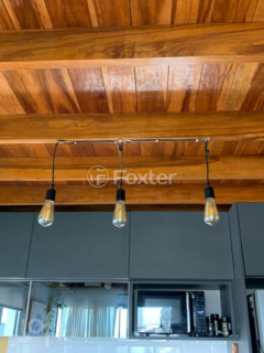 Image 21 - 888884