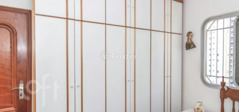 Image 17 - 888905