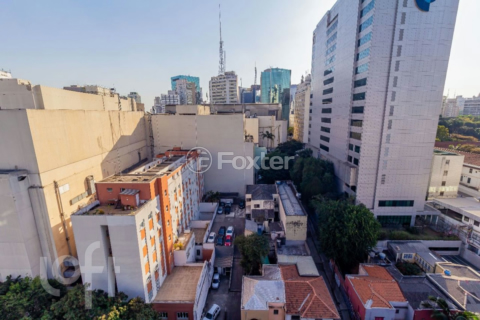 Image 8 - 888920