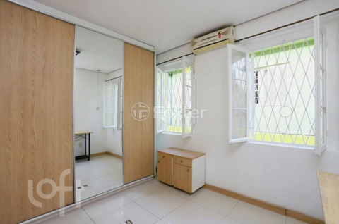 Image 9 - 888929